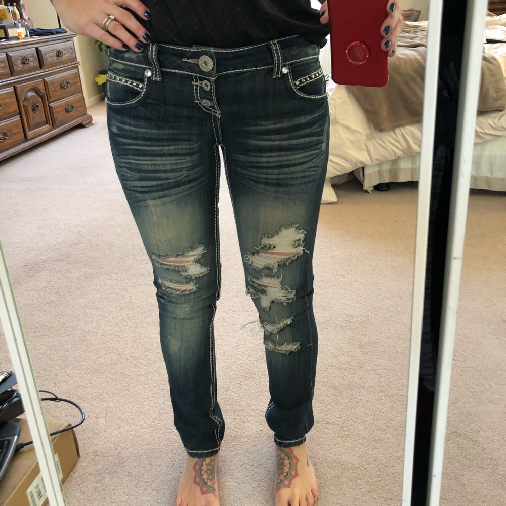 Bongo Distressed Jeans - Picture 2 of 8